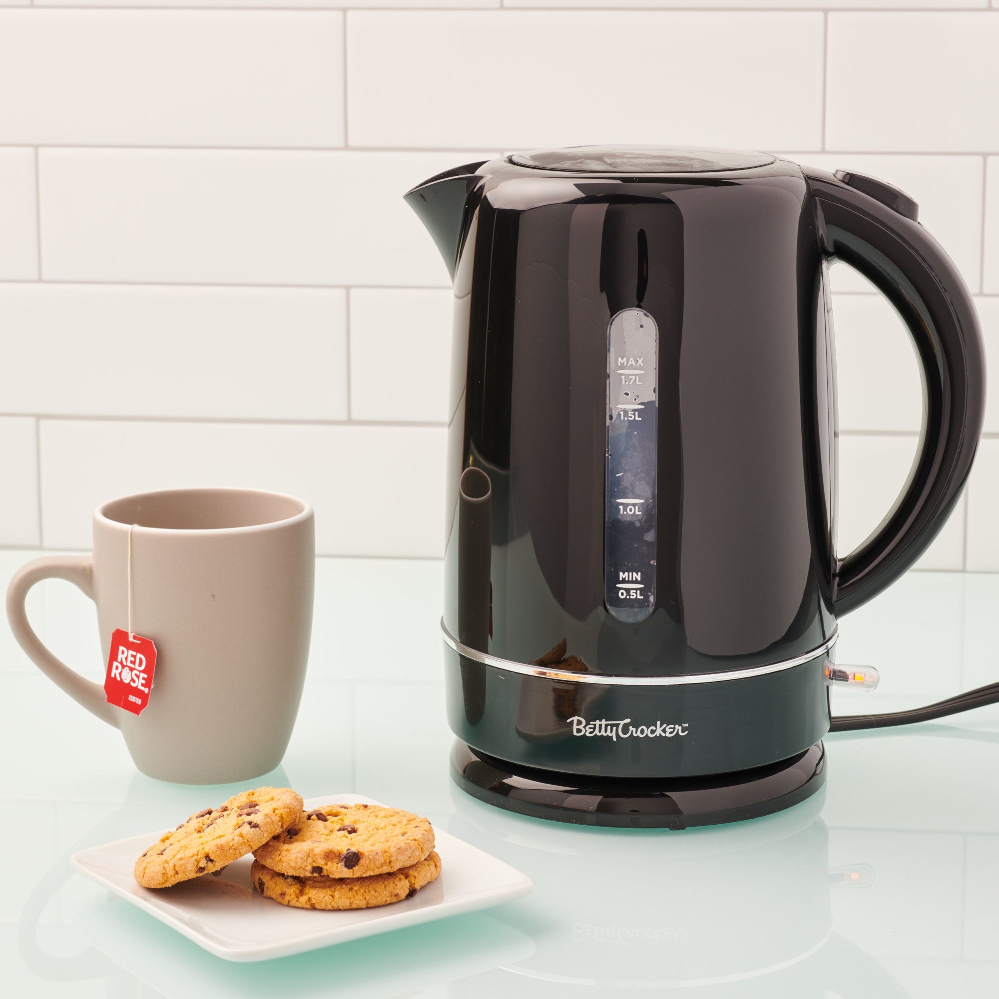 Betty Crocker 360 Jug Kettle, Black, 1.7-L